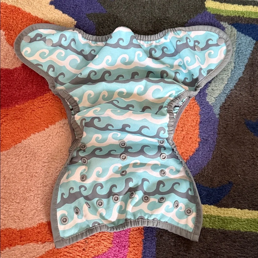 Thirsties diaper cover, GUC, size Two, Snap closure, adjustable snaps